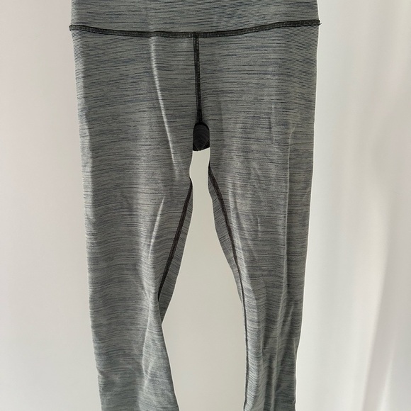 Lululemon Athletica Gray Leggings Modern Fit - Picture 3 of 9